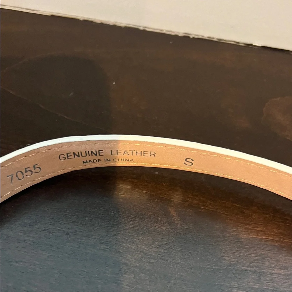 Universal Thread White Leather Belt with Silver Buckle